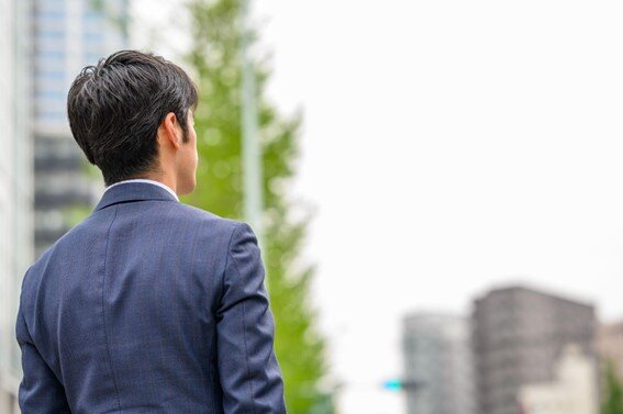 MBA取得の平均年齢は？30代、40代での取得は遅いのか